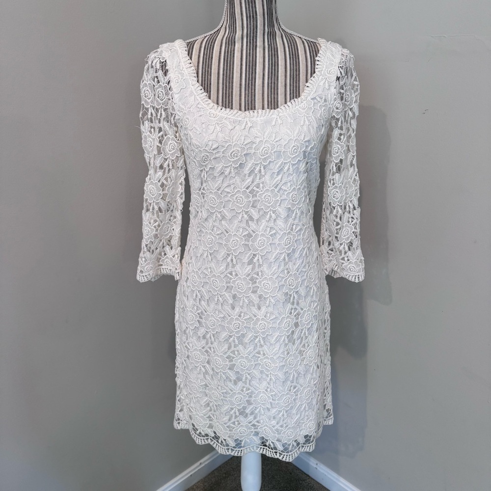 White House Black Market White Dress Sz 4 Small Floral Lace Long Sleeve Sheath